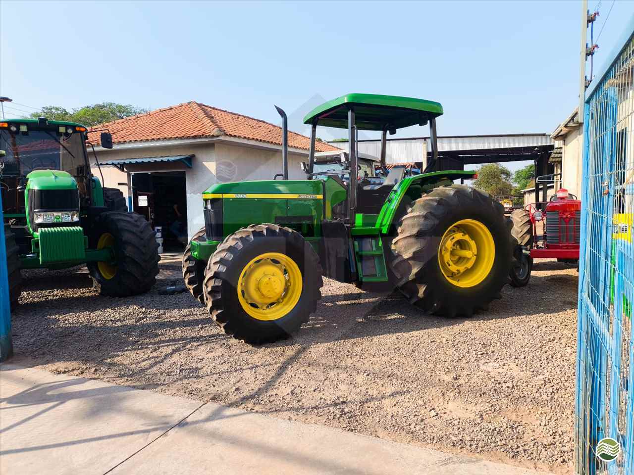 TRATOR JOHN DEERE JOHN DEERE 6405 Tração 4x4 Jorginho Tratores PARANAVAI PARANÁ PR